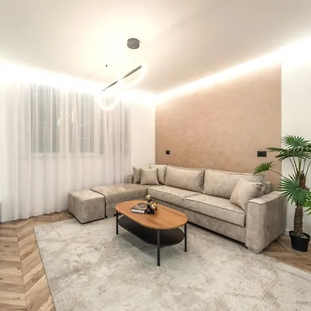 Modern Beachside 100mbs