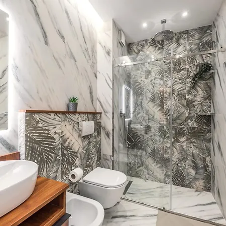 Modern Beachside 100mbs * Durrës